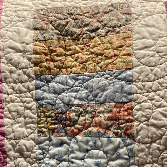 Handmade super sweet PINK PATCHWORK QUILT - Picture 3 of 13
